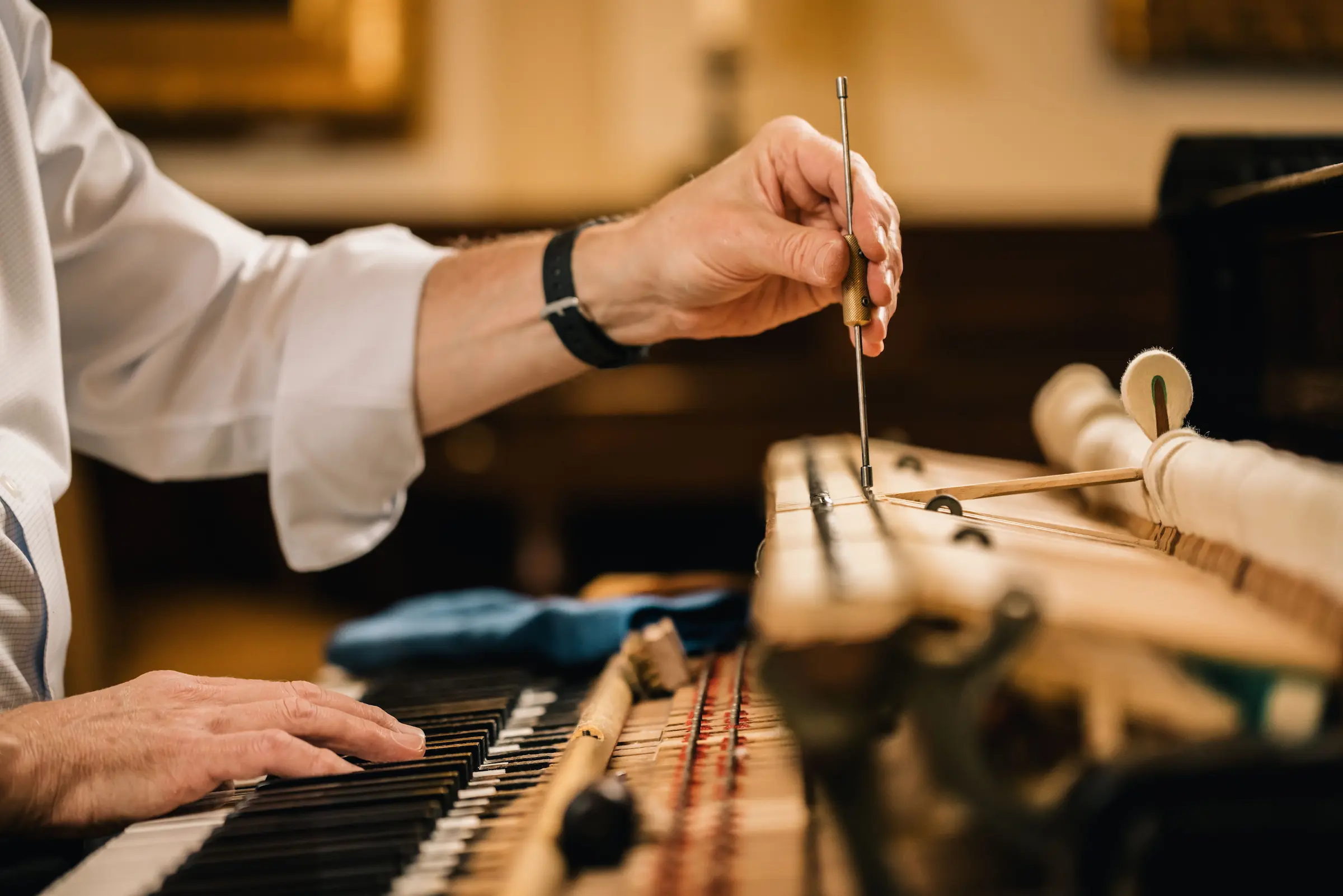 تعمیر پیانو  | نل پیانو