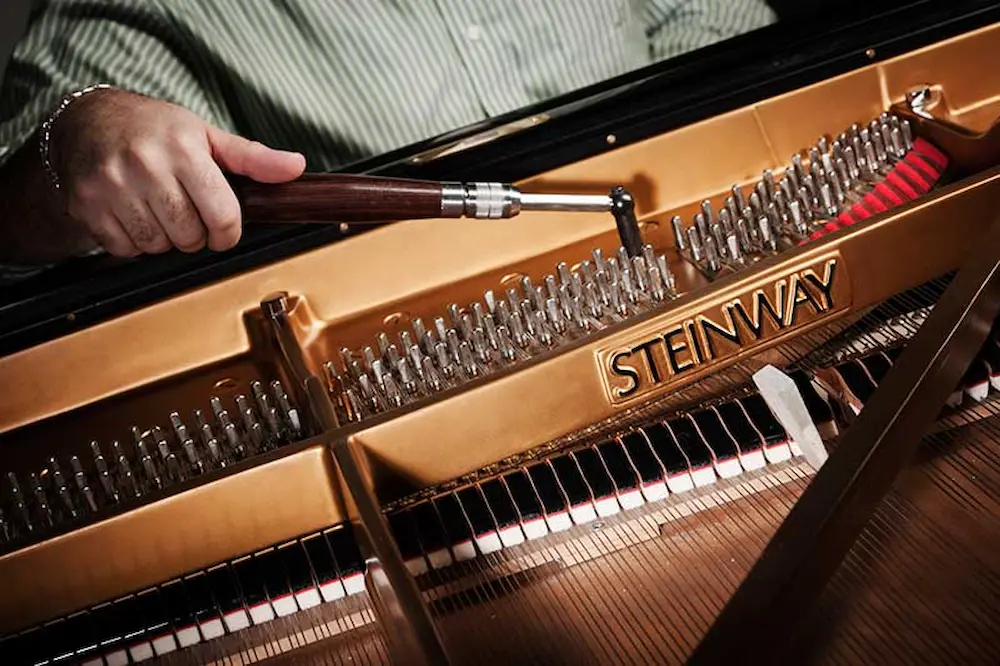 دلایل رایج خرابی پین بلاک و راه‌های ترمیم آن | نل پیانو